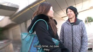 Old van forest tryst with mature Japanese woman