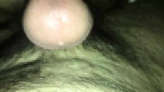 She licks the back muscle until the glans gets wet