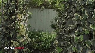 Kinky Asian Beauty Runa Mizuki Enjoys Giant Dildo In Her Back Yard Porn Showdown
